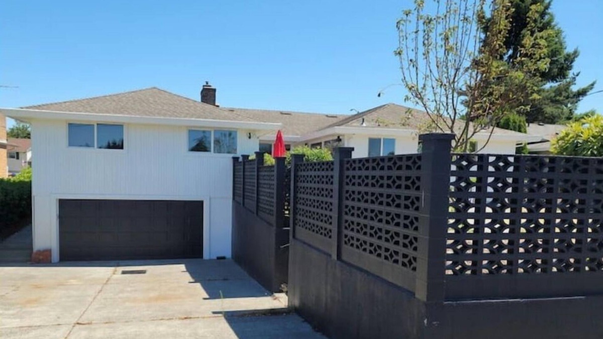 West End Apartment | 2 bedroom North Tacoma Beauty