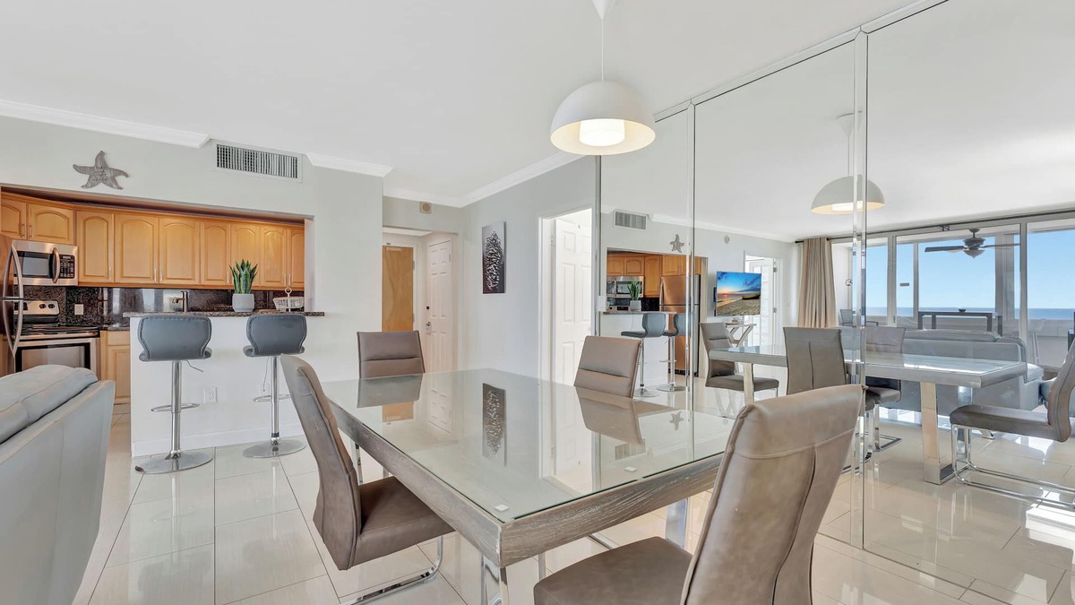 Bermuda Riviera Apartment | 2 Bedroom Ocean Front