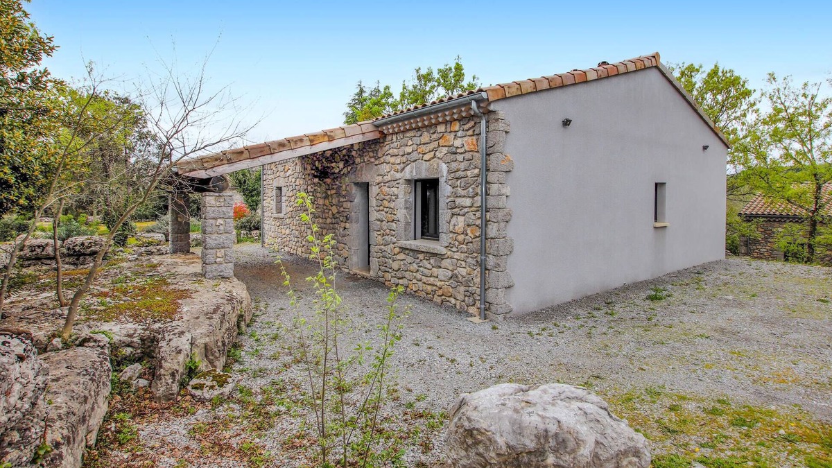 Labeaume House | 2 bedroom pet friendly home in Labeaume