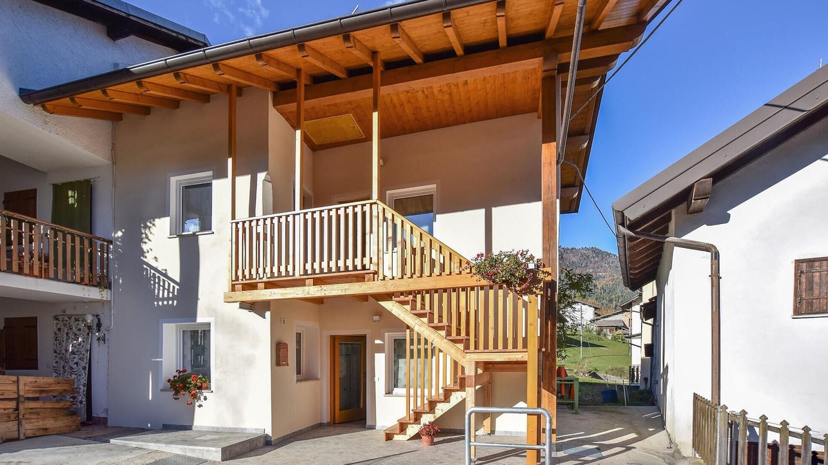 Lamon House | 2 bedroom pet friendly home in Lamon