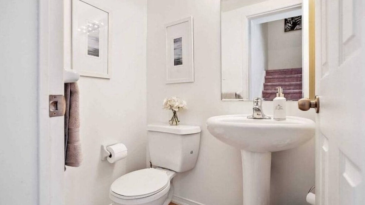 West Hill Condo | 2-bedroom plus Den condo in enjoyable Toronto with WiFi, AC