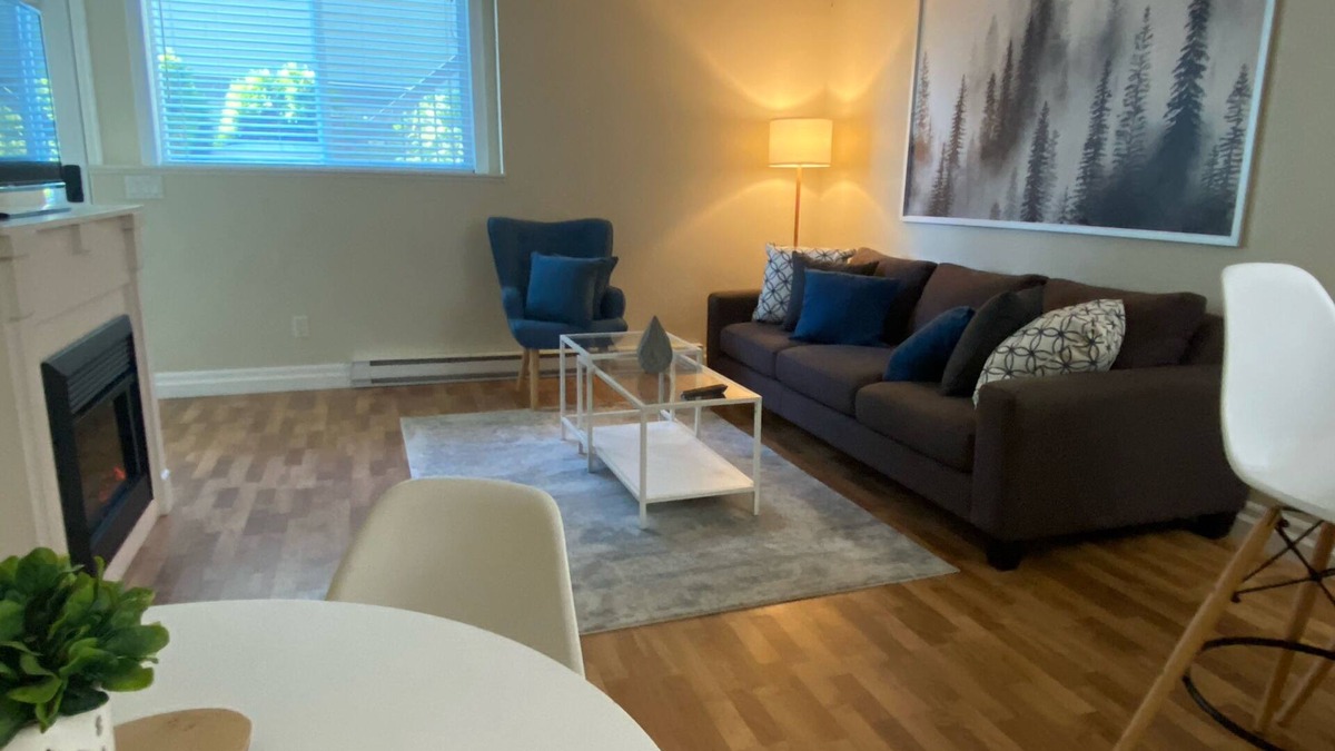 Upper Ten Oaks House | 2 bedroom private Ledgeview mountain suite
