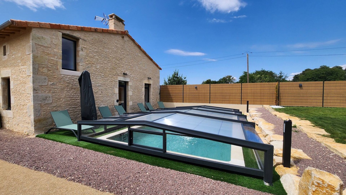 Savigne House | 2 Bedroom Private vacation home in Savigné