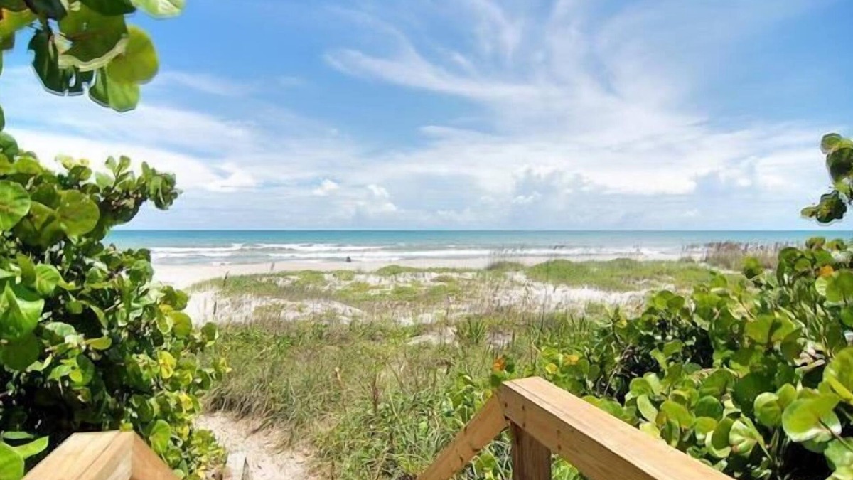 Crescent Beach Condo | 2 Bedroom Remodeled Beachfront Condo!