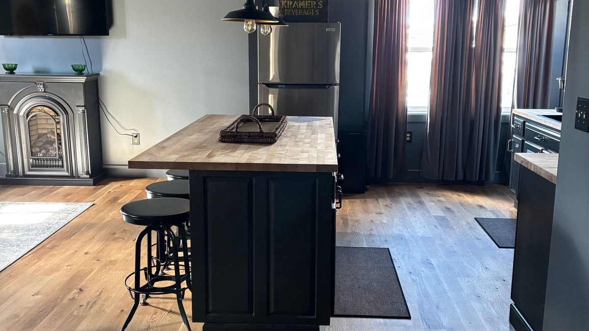 Mount Carmel House | 2 Bedroom Restored Historic Landmark-Old Industrial Soda Factory in Mount Carmel