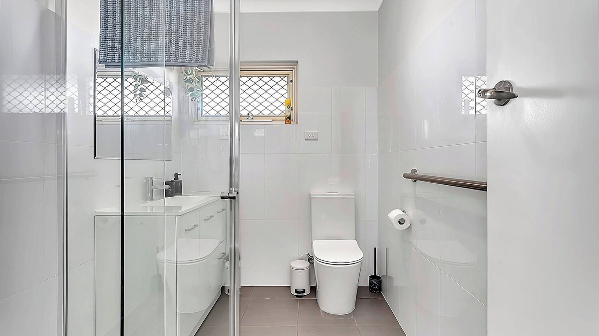 West Beach Apartment | 2 Bedroom Seaside Suite just Steps from the Shore + Arcade & Balcony