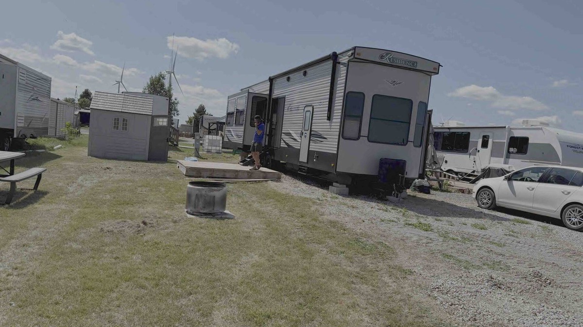 Dunnville RV Rental | 2 Bedroom Standard Resort Cottage in the maitland shores campground