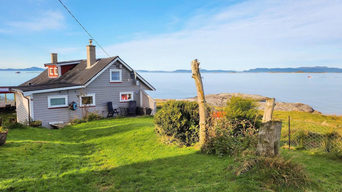 Rennesoy House | 2 bedroom stunning home in Rennesøy