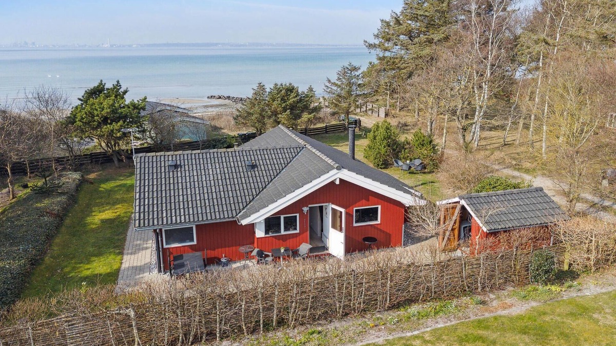 Skodshoved House | 2 bedroom stunning home in Knebel