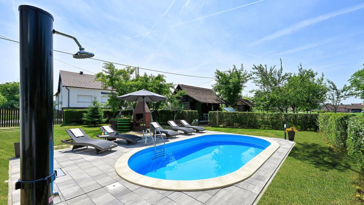 Bjelovar House | 2 bedroom stunning home in Gudovac