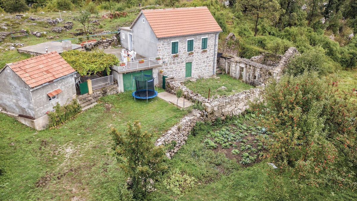 Krusevice House | 2 bedroom stunning home in Herceg Novi