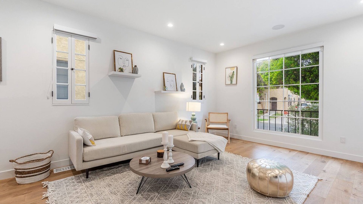 Fairfax District Apartment | 2 bedroom Stunning unit