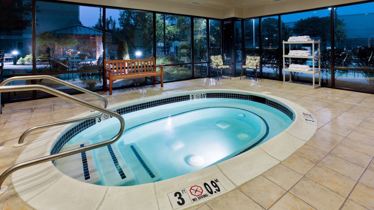 Allentown Condo | 2 Bedroom Suite | Free Breakfast + Free Wi-Fi