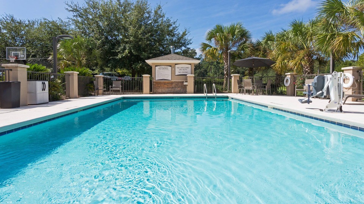 Tallahassee Condo | 2 Bedroom Suite in Tallahassee! Free Breakfast + On-Site Business Center