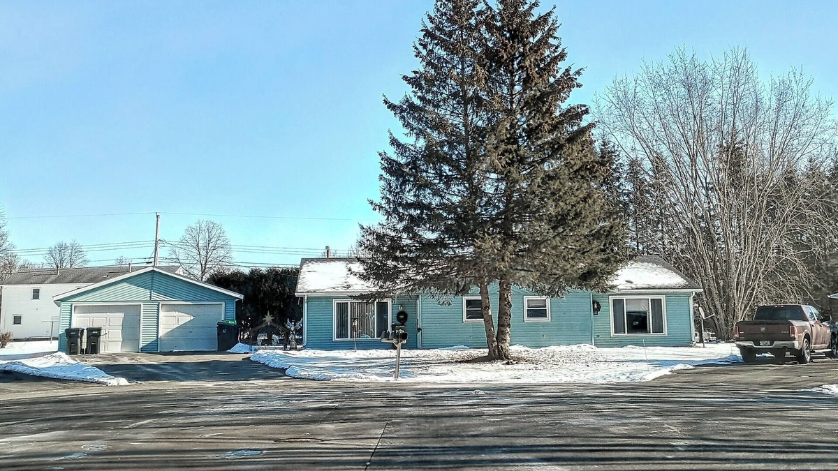 Marshfield House | 2-bedroom town-home in Marshfield MONTHLY ~NURSES ~STUDENTS