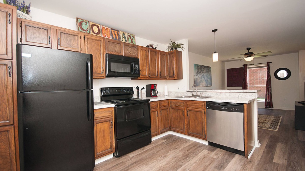 Conway House | 2 bedroom Town home - Walk to Hendrix College