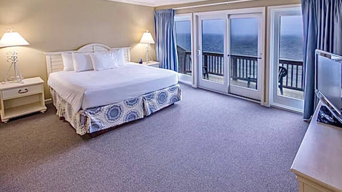 Jamestown House | 2-bedroom townhome in enjoyable Jamestown on the Bay