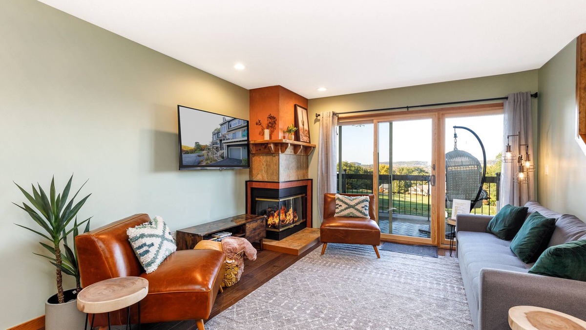 The Galena Territory House | 2 Bedroom Townhouse w/Play Room+Pets Welcome