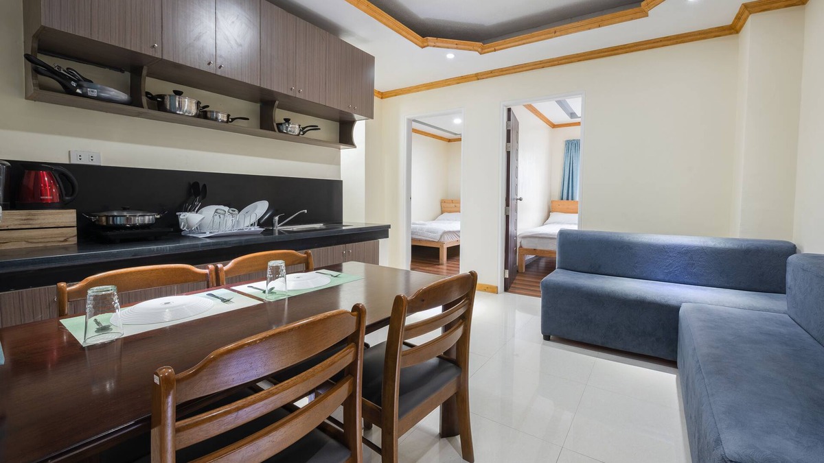 Baguio Condo | 2 Bedroom Unit w/Breakfast for 2