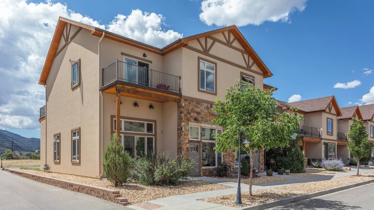 Salida Condo | 2-bedroom Upper Townhome in peaceful Poncha Springs