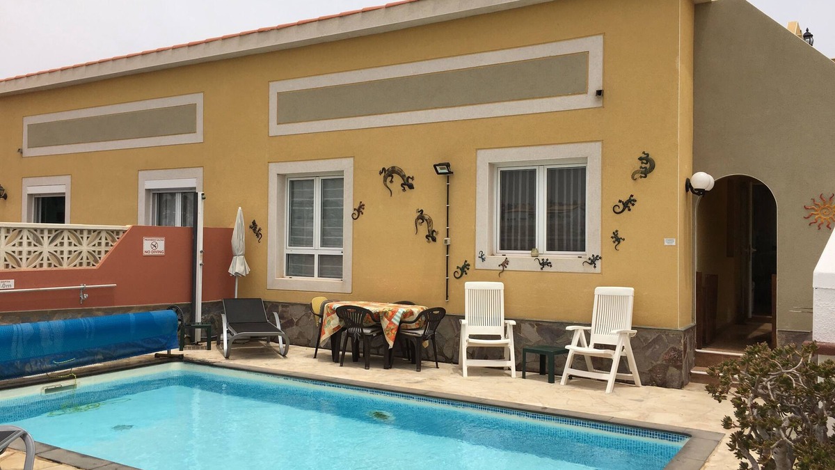 Caleta de Fuste Villa | 2 Bedroom Villa in Good Location in Caleta De Fuste, Fuerteventura