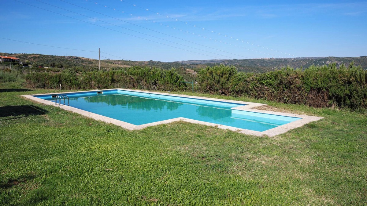 Bemposta Cottage | 2-Bedroom Villa with Douro River Views – Pool & Canoes Included