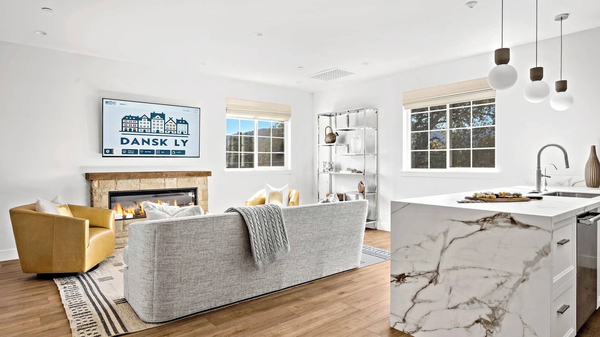 Solvang Apartment | 2-bedroom - WiFi, AC, garage parking with EV charger.