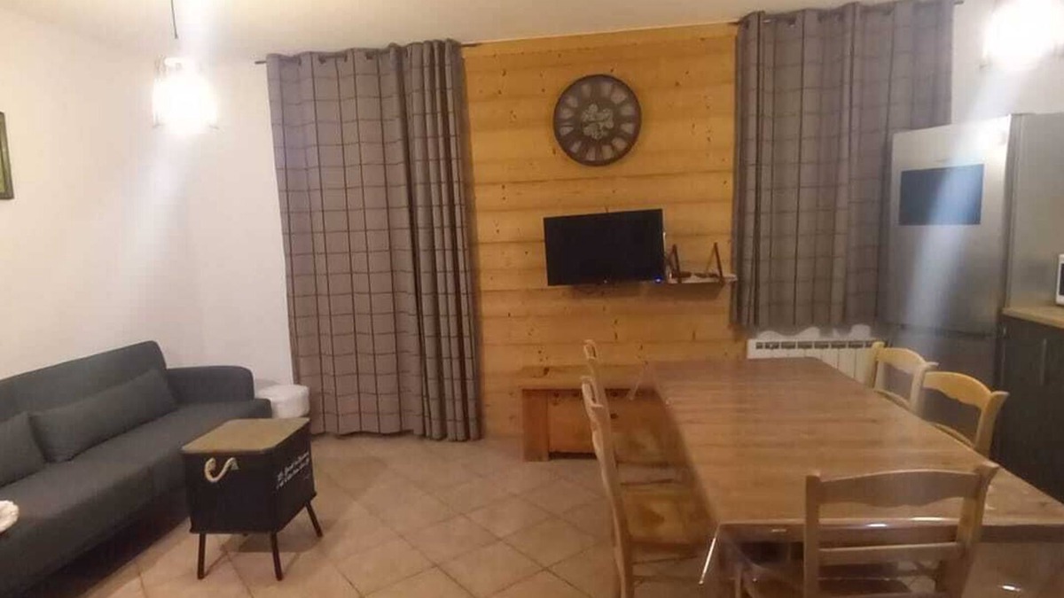Flumet Apartment | 2 bedrooms. 6pers. 54m2 in Flumet near Megève.