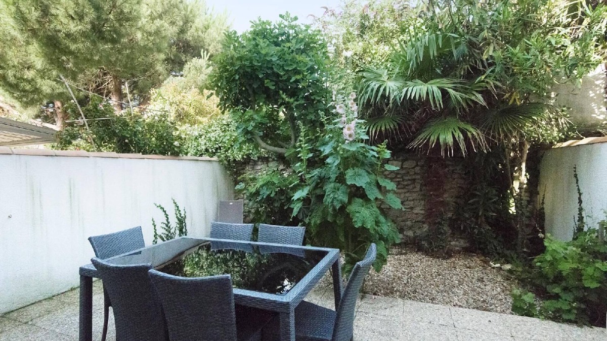 Saint-Martin-de-Re Apartment | 2 Bedrooms Apartment In Saint-Martin-De-Ré