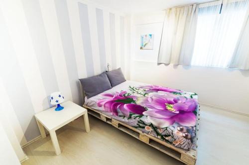 Dafni Apartment | 2 Bedrooms Apartment close to metro Dafni in Athens