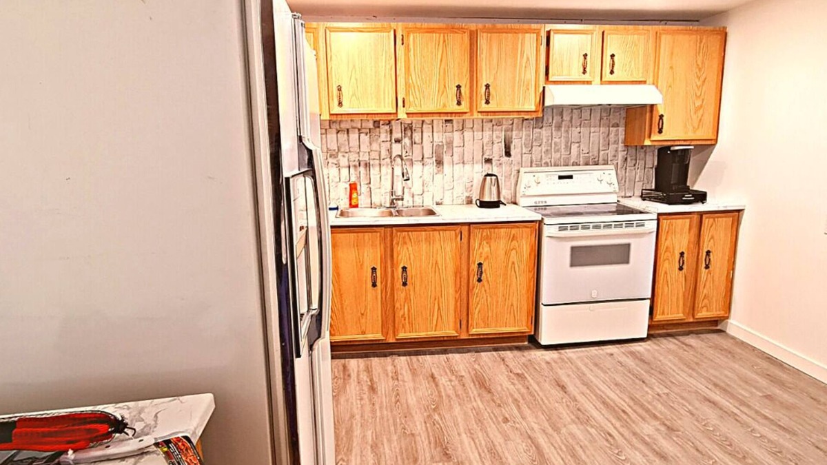 London House | 2 Bedrooms in Entire Home w/Free Parking Near to Hospital and Grocery Stores
