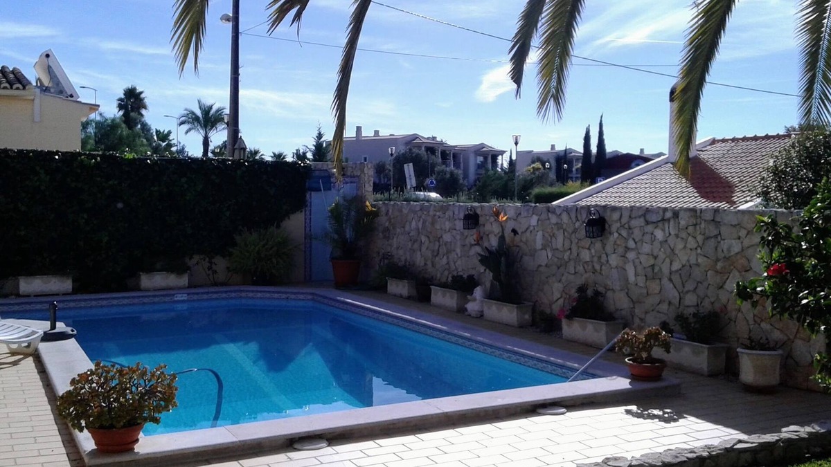 Estombar Villa | 2 Bedrooms in villa with pool, sleeps 4