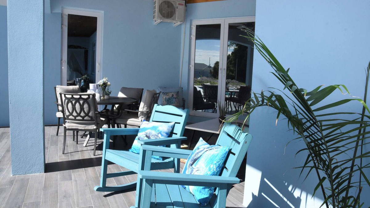 Westwind Bed & Breakfast | 2-bedrooms, outdoor kitchen, with saltwater pool, AC, WiFi