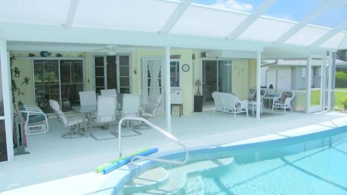 Port Charlotte House | 2 Bedrooms Private Vacation Home In Port Charlotte