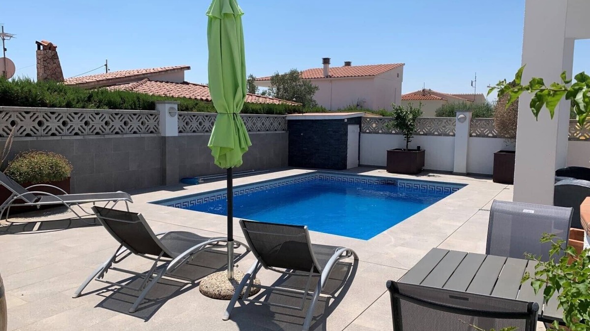 El Mas Fumats House | 2 bedrooms, privat-pool, internet, air conditioning , parking