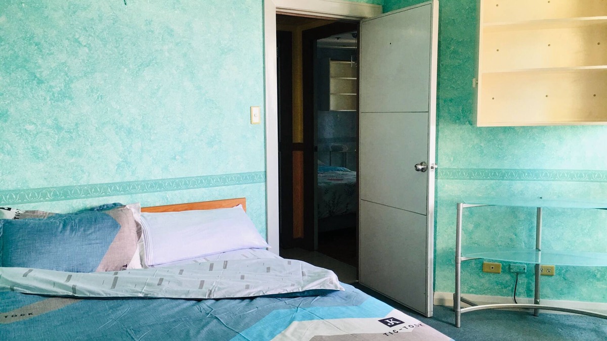 Barangay 670 Condo | 2 Bedroom’s Robinson Place Manila