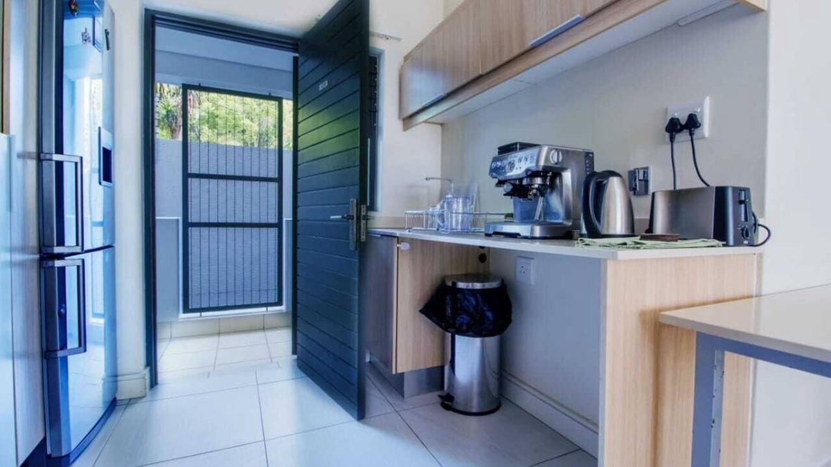 Greater Johannesburg Metropolitan Area Apartment | 2 beds 2 bath Presidential Style Modern Apartment at only $60 per night