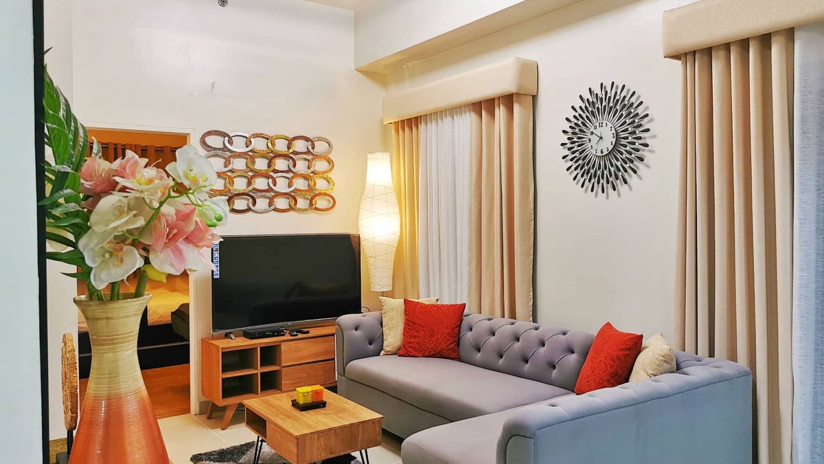 Sampaloc Condo | 2 Beds Penthouse End Unit, Great Panoramic City View w/FREE Parking