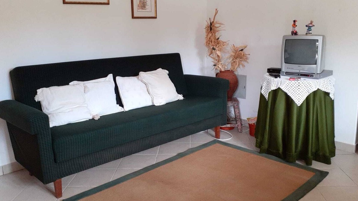 Assafarge Villa | 2-Beds, Sleeps 4, 10 min drive to Central Coimbra