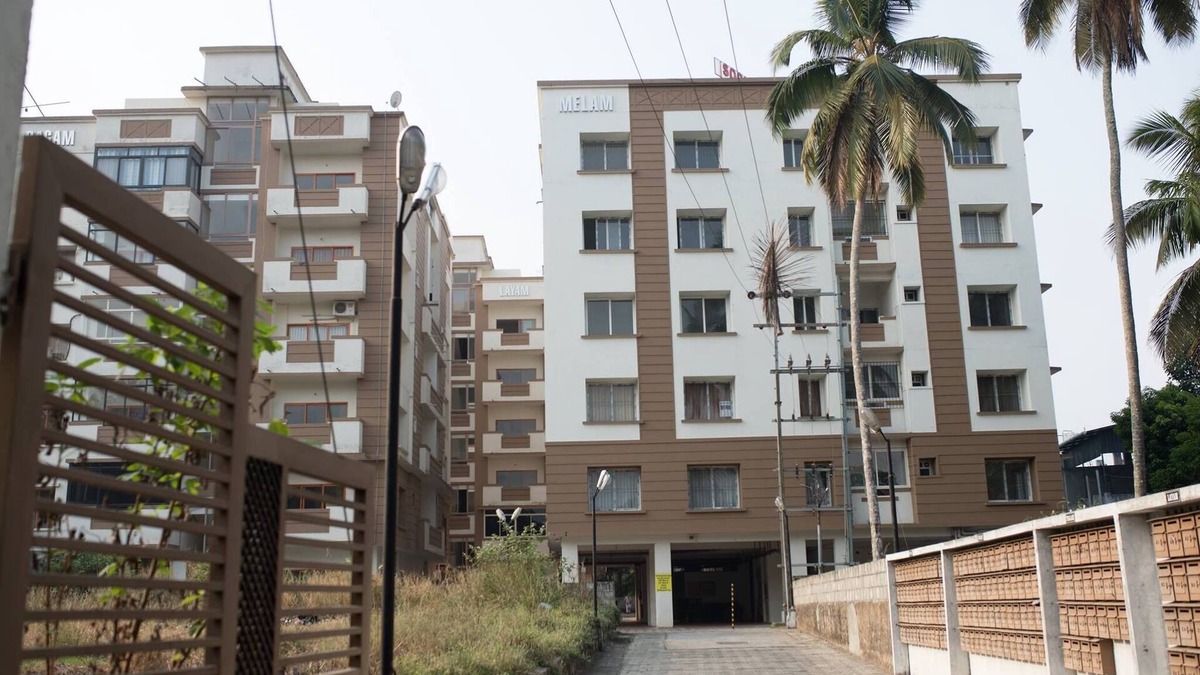 East Nada Apartment | 2 BHK Furnished Flat - Suite - 200 m to Guruvayoor Temple
