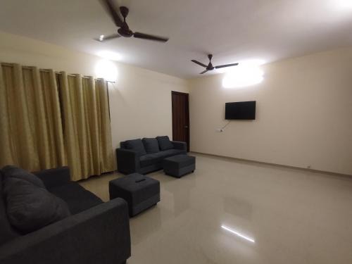 Thane West Villa | 2 Bhk Luxury Apartment At Ovale Ghodbunder Road Thane West