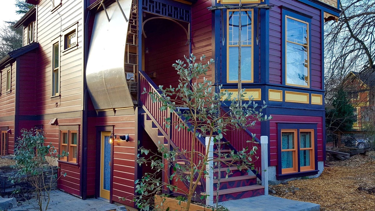 Sellwood-Moreland Apartment | 2 blocks to cafes &shops in SE Portland's Sellwood neighborhood