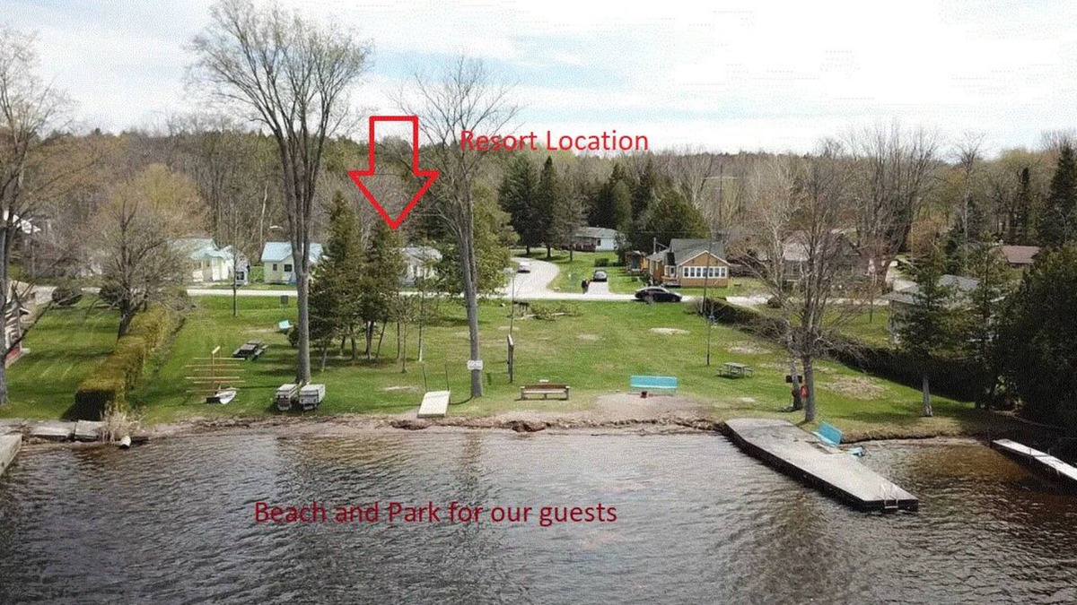 Lindsay Cottage | 2 BR Cabin Sandy Beach, Kayak/Canoe/Paddles, Firepits @ Sturgeon Lake #3