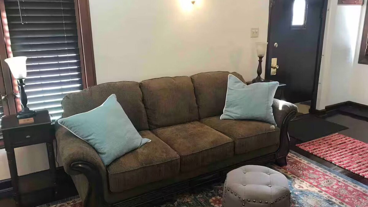East Central House | 2 Br Charming home, 9th and 9th