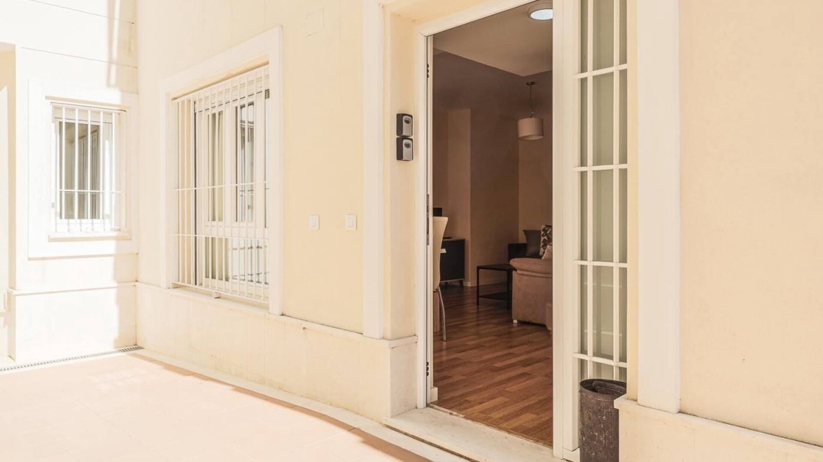 San Julian Apartment | 2 BR Elegant a in the most authentic Seville