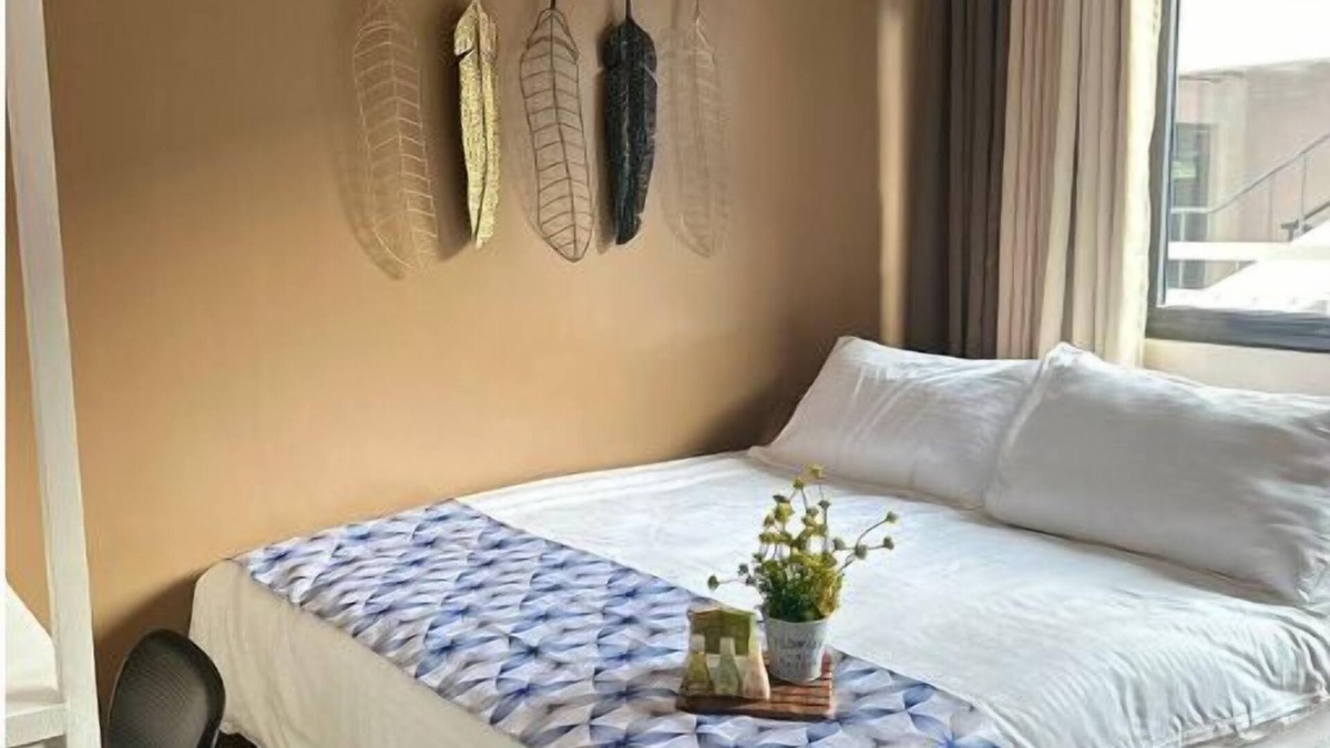 Paranaque Condo | 2 BR Fully Furnished Condo in Parañaque with Pool and Parking - Bloom Unit 1135