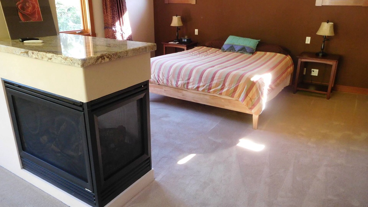 Soquel House | 2 BR Master wing in a Soquel hideaway
