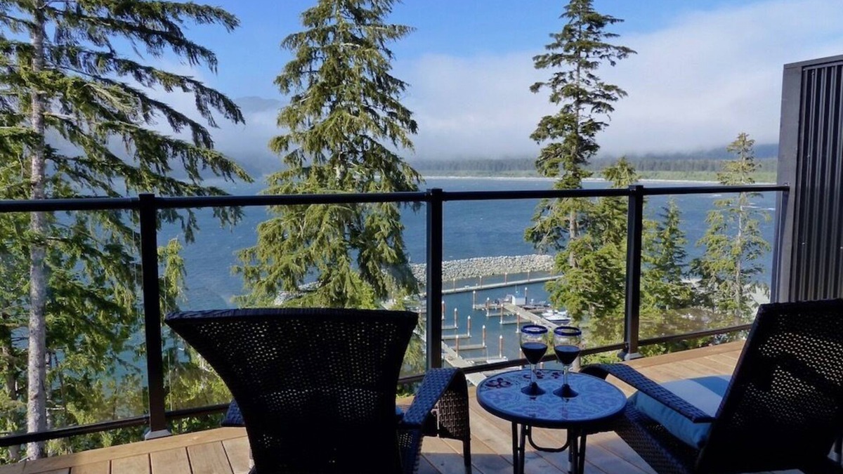 Port Renfrew Condo | 2 BR - Oceanfront - Sleep 6 - Pet Friendly
