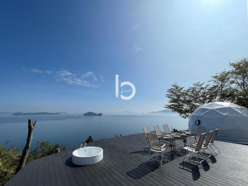 Kurahashi House | 2 BR Villa with Breathtaking Ocean View for 10 Ppl