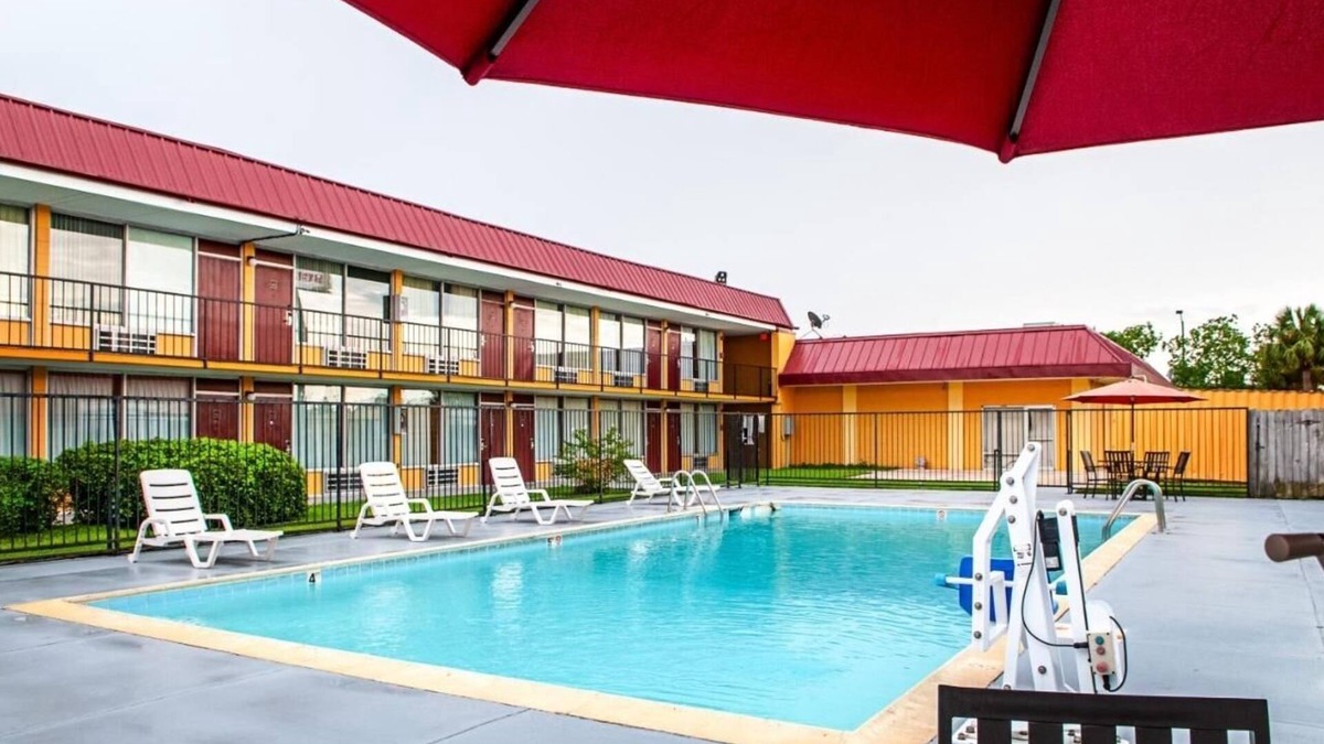 Slidell Hotel | 2 Budget-Friendly Rooms Near Popular Attractions – Close to I-10